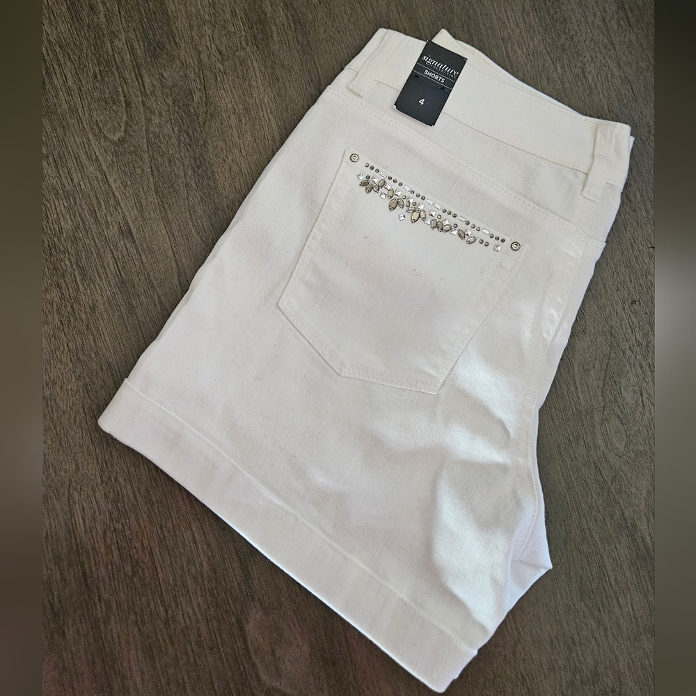 White Denim Shorts with Embellished Pocket